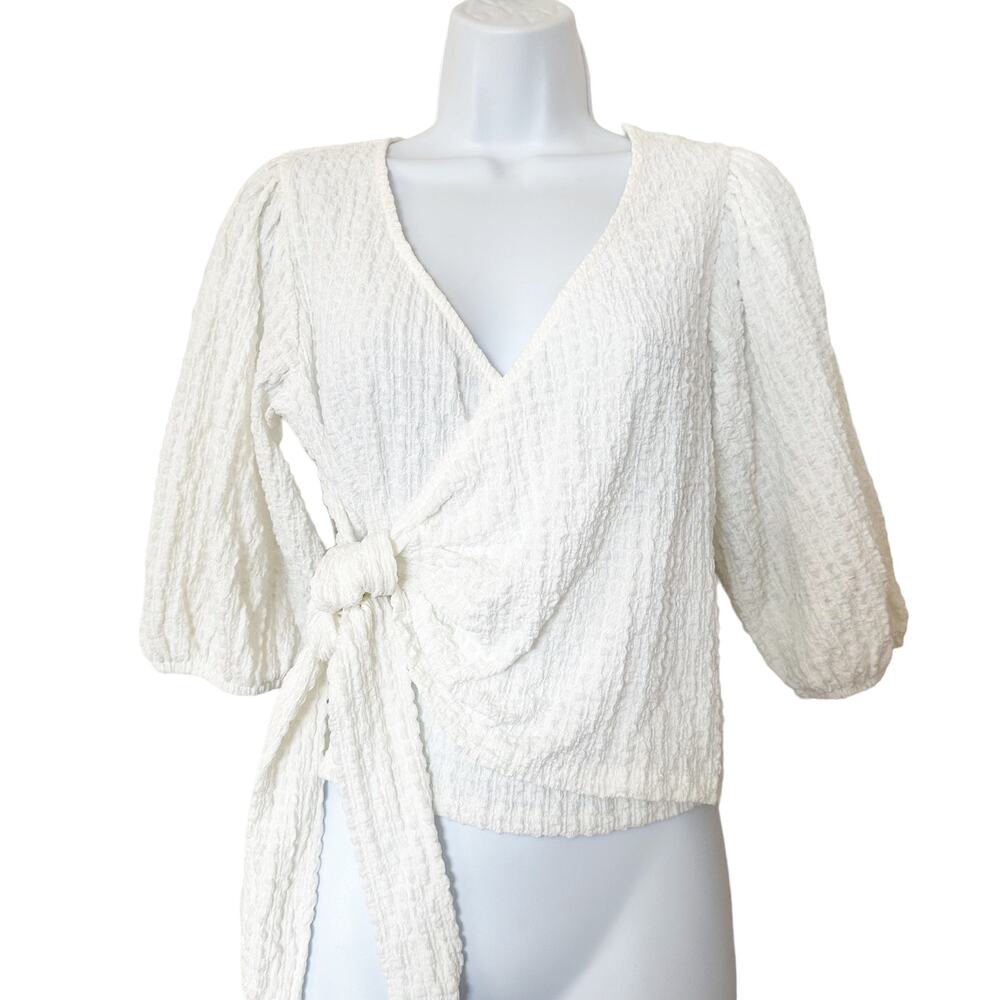 3/$15 Glo Fashion London White 3/4 Sleeve Top Size Small